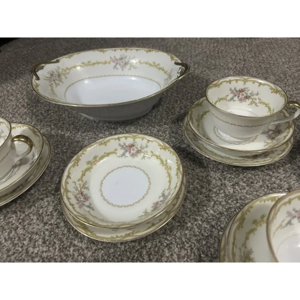 RARE Noritake Japan Dinner Set Hand Painted‎ Floral Golden Trim 28 Piece Gift